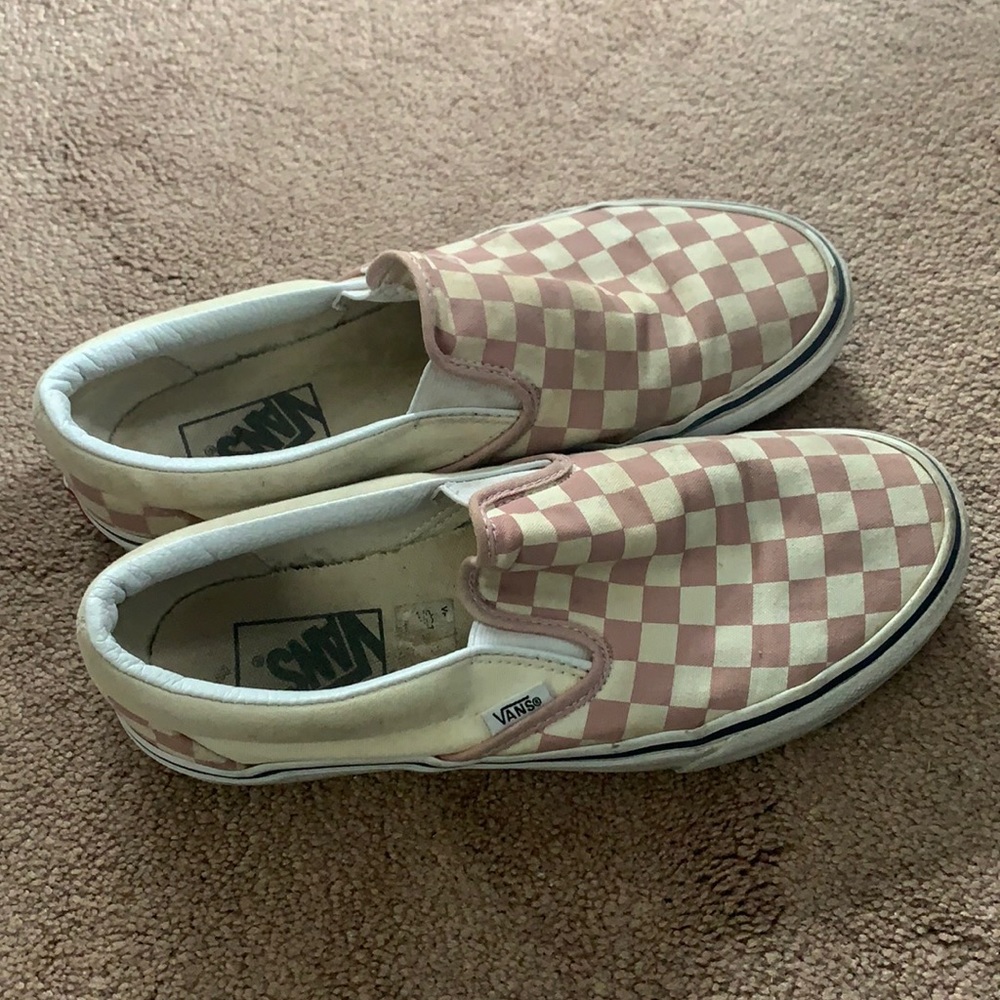pink checkered vans